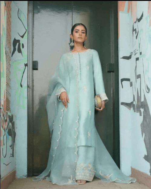 Raw Silk Vol 25