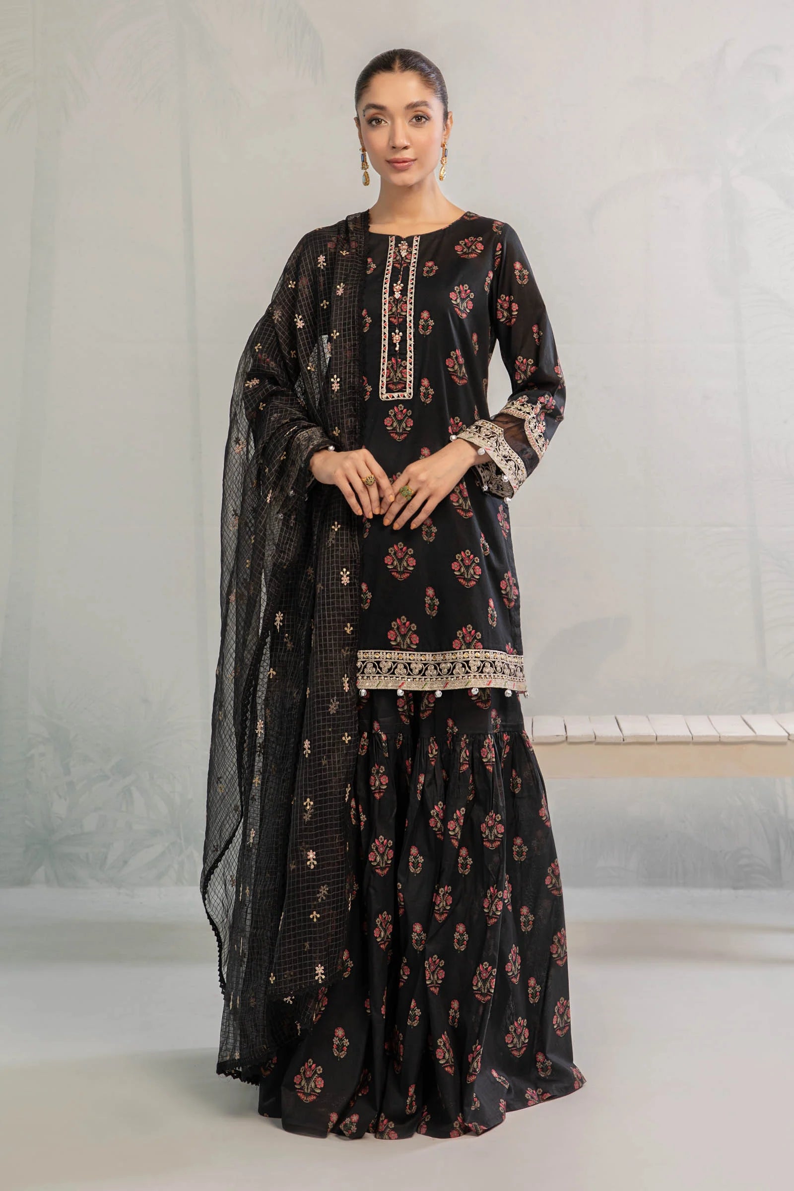 MEHRNAAZ