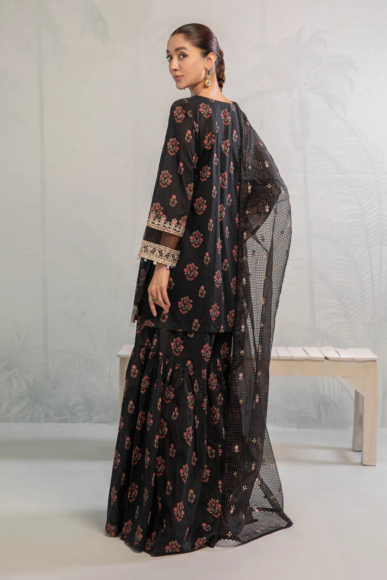 MEHRNAAZ