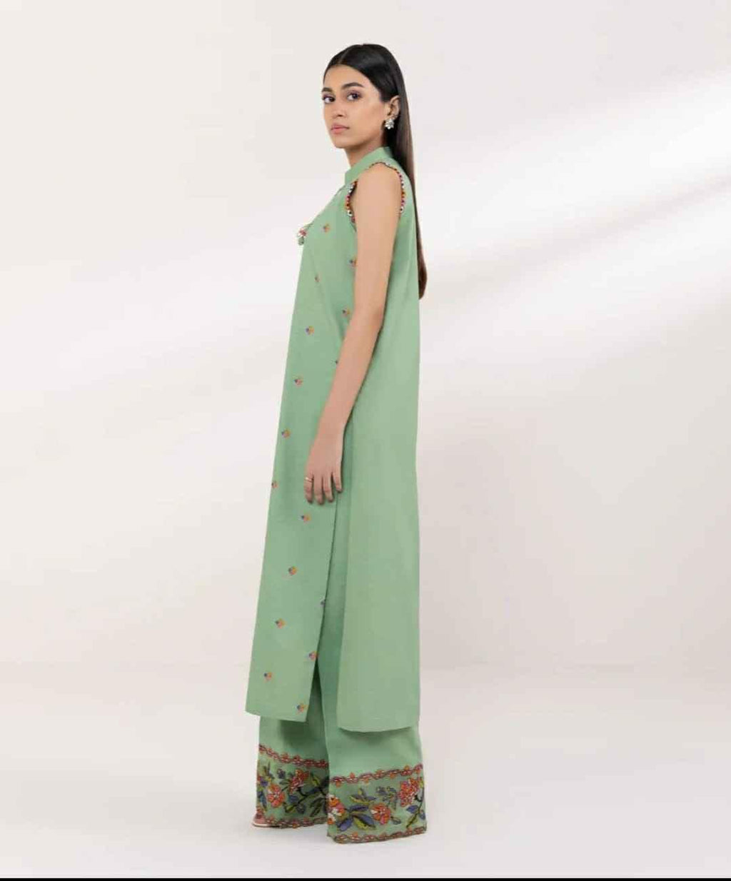 Embroidered 2-Piece