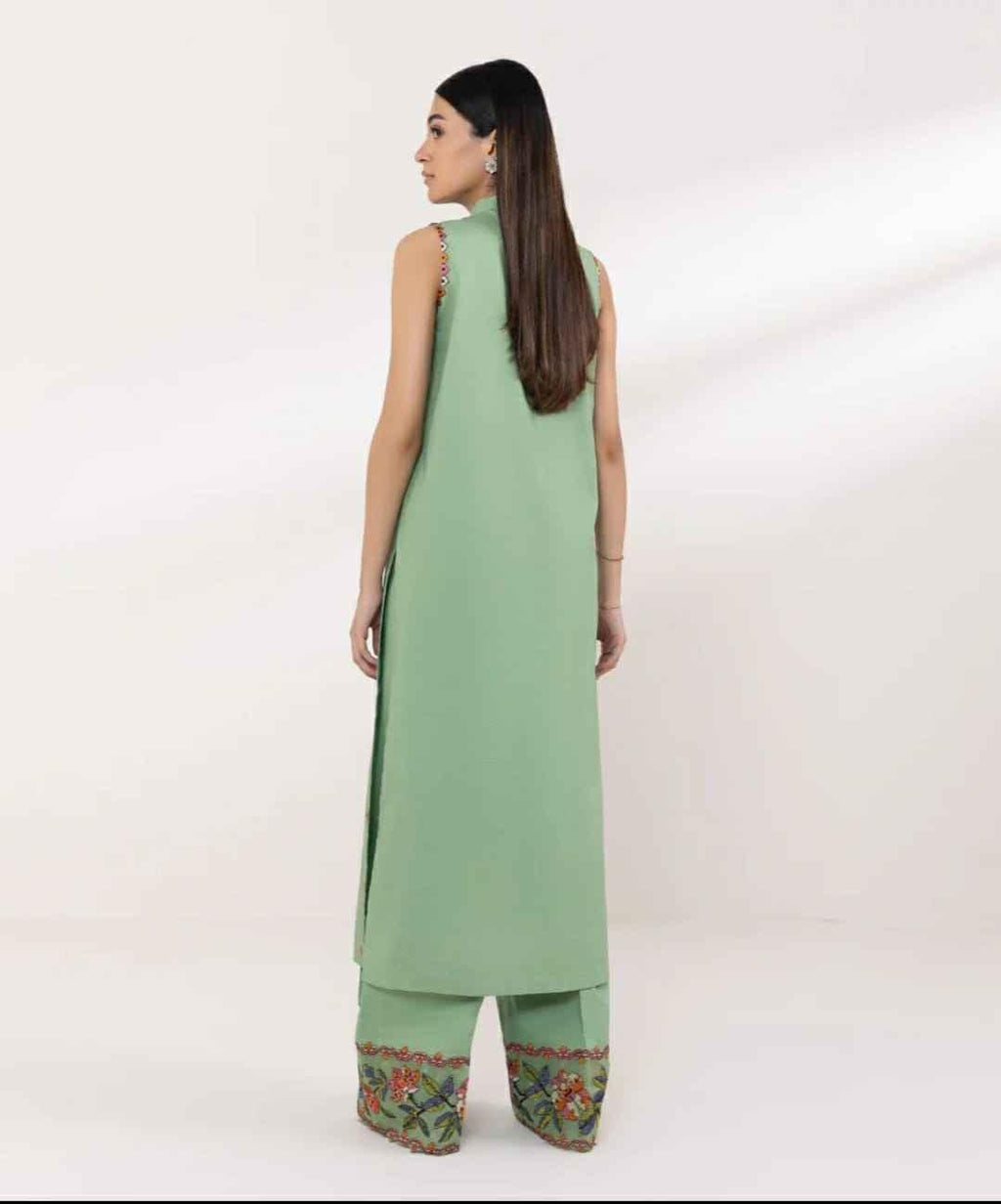 Embroidered 2-Piece