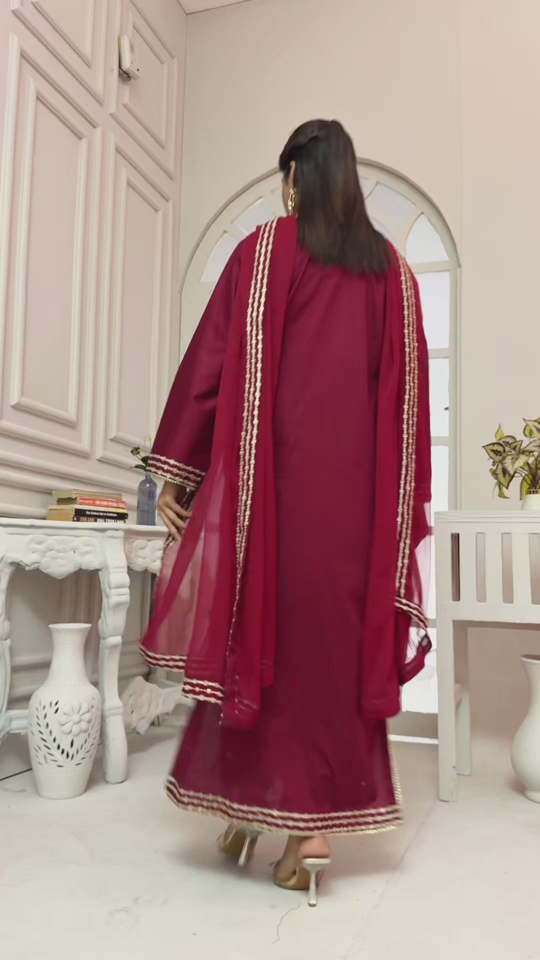 MAJESTY MAROON